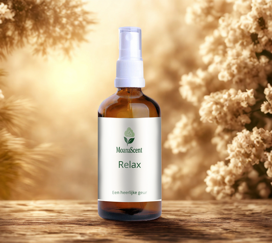 MoanaScent Relax aromatherapie spray op een rustgevende bloemenachtergrond